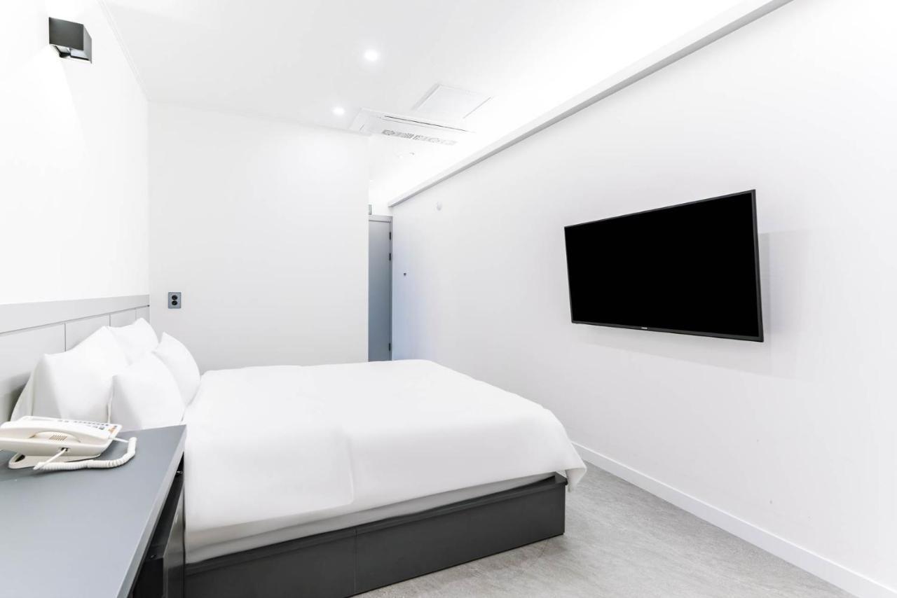 Pyeongtaek Godeok Rich Stay Hotel Buitenkant foto