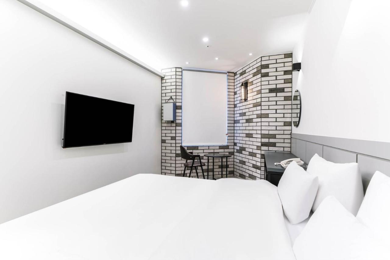 Pyeongtaek Godeok Rich Stay Hotel Buitenkant foto