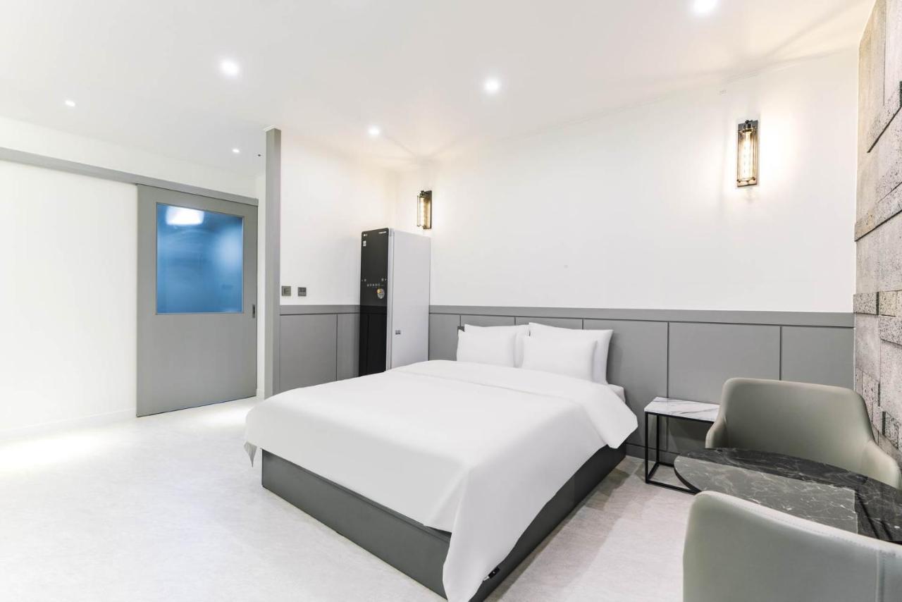 Pyeongtaek Godeok Rich Stay Hotel Buitenkant foto