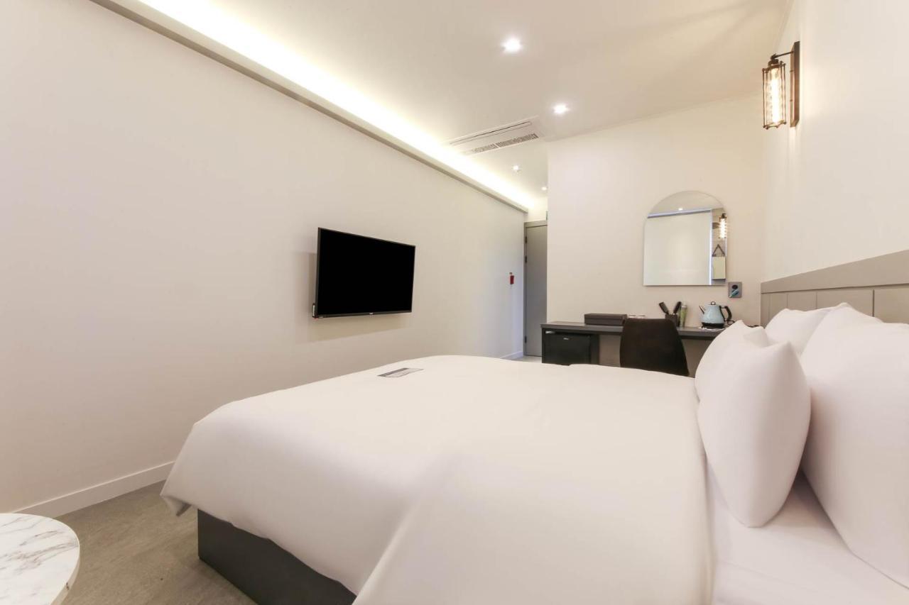 Pyeongtaek Godeok Rich Stay Hotel Buitenkant foto