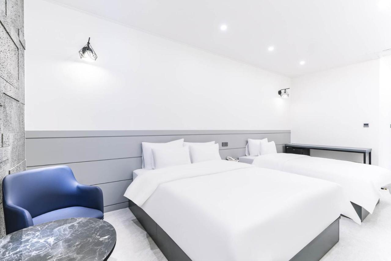 Pyeongtaek Godeok Rich Stay Hotel Buitenkant foto
