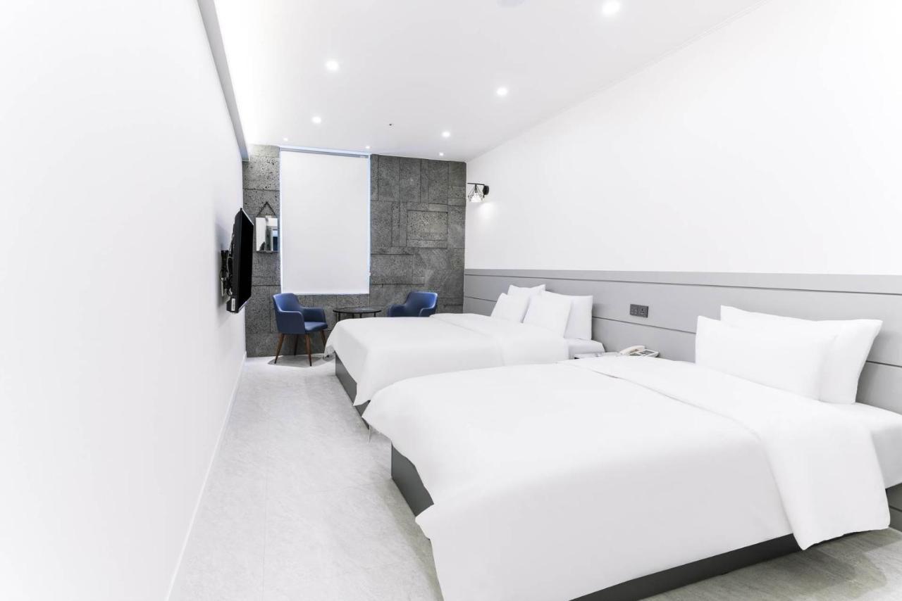 Pyeongtaek Godeok Rich Stay Hotel Buitenkant foto