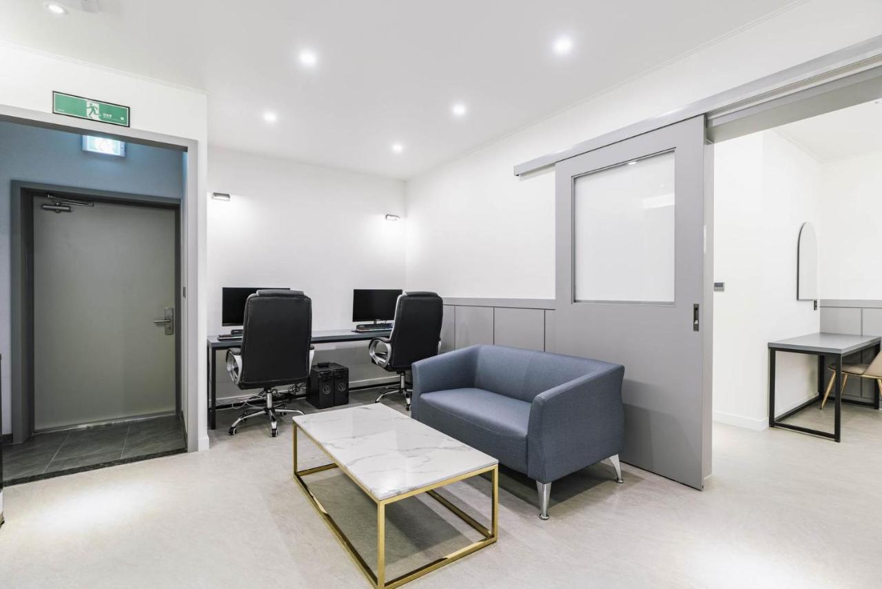 Pyeongtaek Godeok Rich Stay Hotel Buitenkant foto